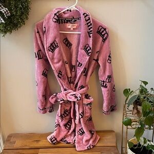 Juicy Couture plush pink bath robe.